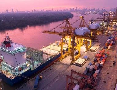 Οι Έλληνες εφοπλιστές αγοράζουν γερμανικά πλοία